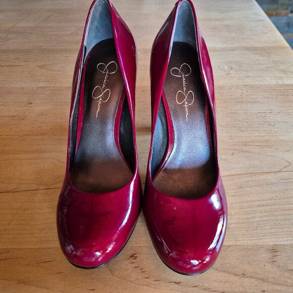 Red heels - Picture 1 of 3
